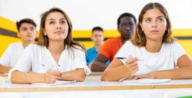 Examen teórico, duración y condiciones